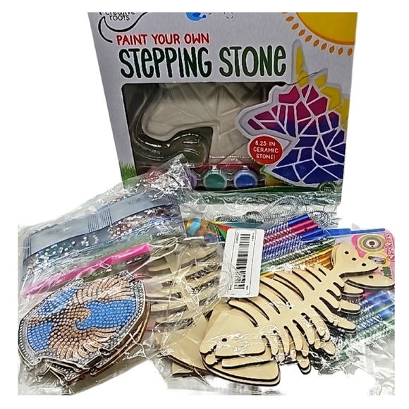 3 Piece lot kids craft activity kits NWT - Picture 1 of 8